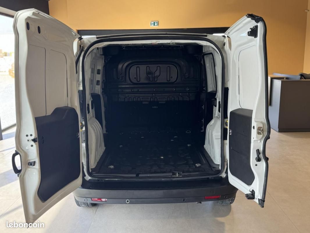 Fiat Doblo 1.6L Multijet 105 ch EcoJet Euro6d-t Business (image 8)