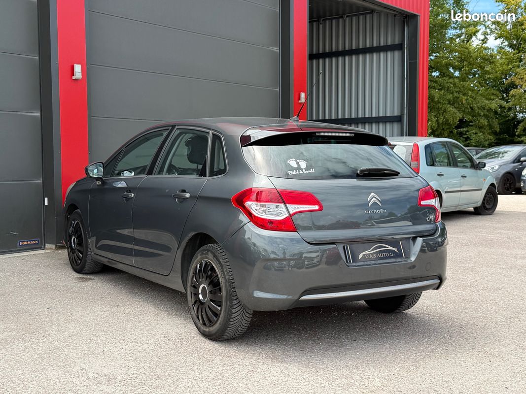 CITROEN C4 C4 HDi 90 Confort (image 4)