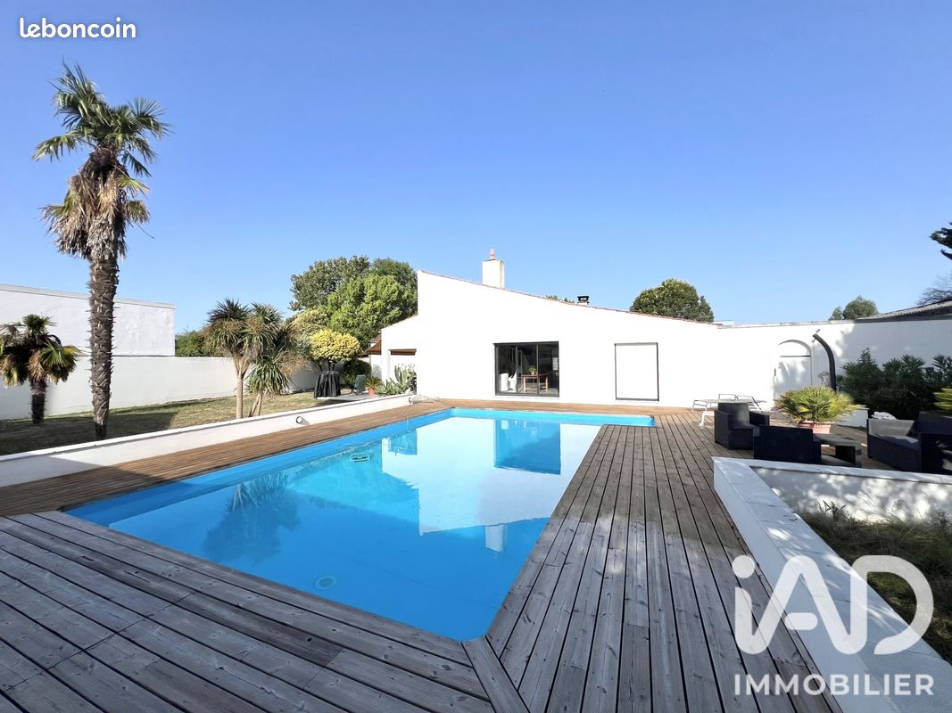 Maison 7 pièces 188 m² · à Aytré · 188 m² · 838 000 €