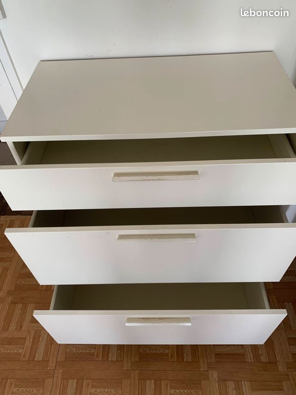 Commodes (image 2)
