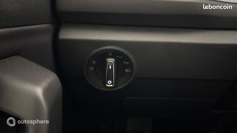 Volkswagen T-Roc 1.5 TSI EVO 150ch Style DSG7 (image 23)