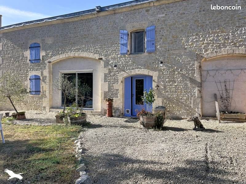 Maison 6 pièces 180 m² · à Néré · 180 m² · 215 000 €