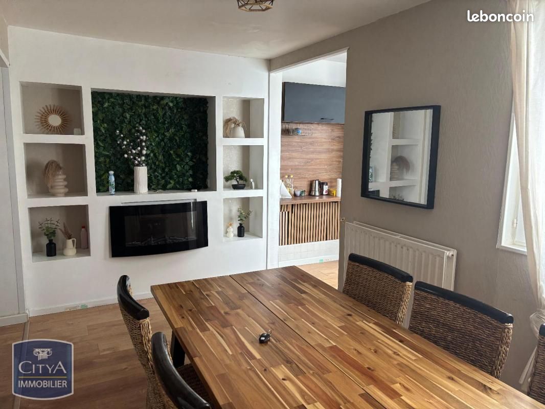 Maison 5 pièces 132 m² · à Faches-Thumesnil · 132 m² · 1 300 €