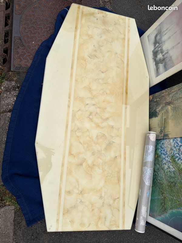 Table laquée (image 2)