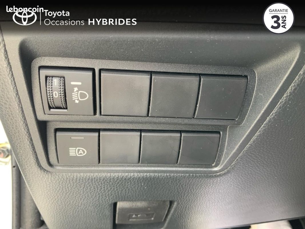 Toyota Yaris 116h Dynamic Business 5p MY22 (image 17)