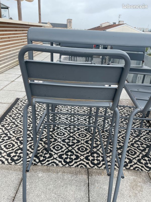 Chaise haute d'extérieur (image 4)