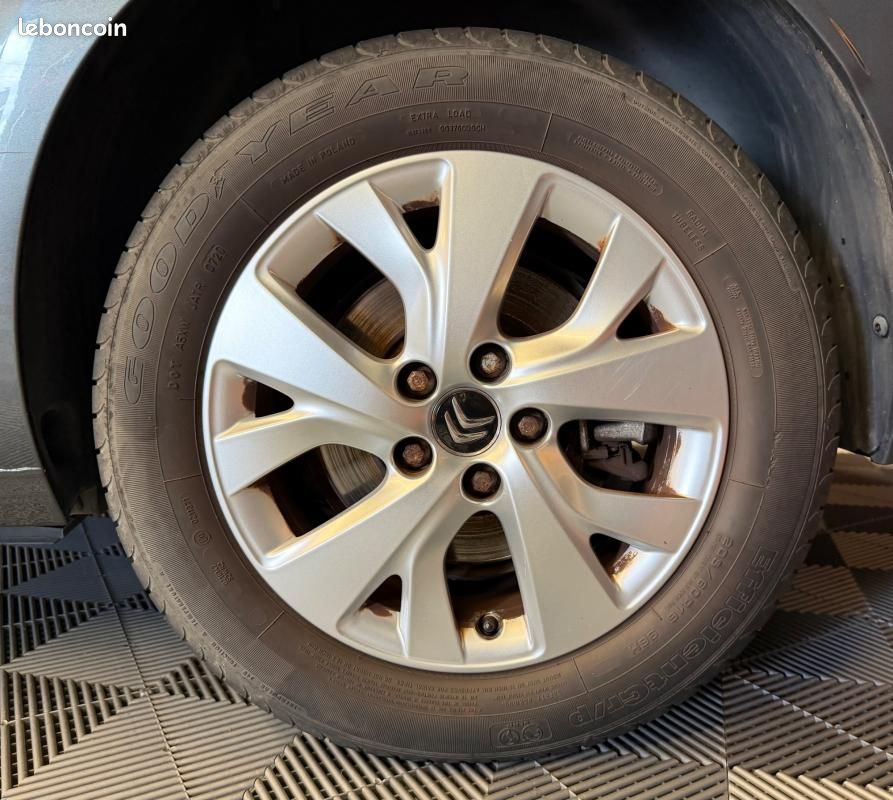 Citroën Grand C4 Picasso 1.6 HDi 115ch BUSINESS+ BVA – 7 PLACES | ENTRETIEN À JOUR + BARRES DE TO... (image 26)