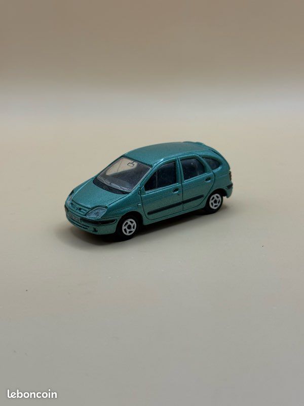 Majorette 1/57 Renault Scenic II (image 1)