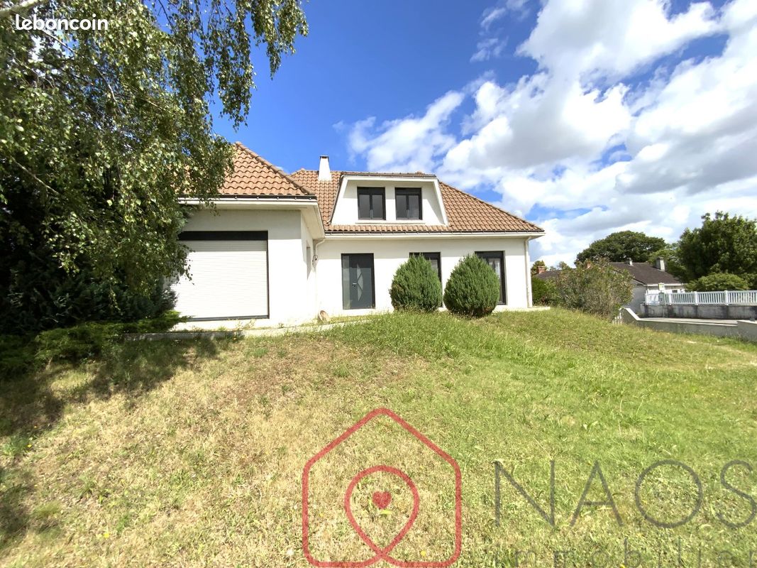 Maison 6 pièces 160 m² · à Rezé · 160 m² · 490 000 €