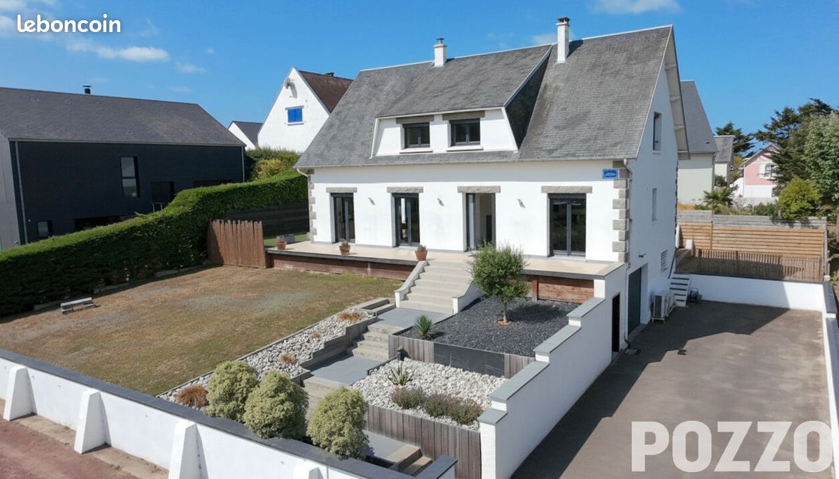 Maison 6 pièces 214 m² · à Jullouville · 214 m² · 846 000 €