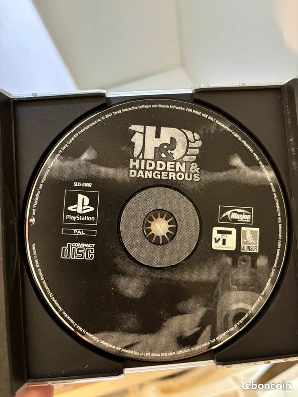 Hidden and dangerous ps1 loose (image 1)