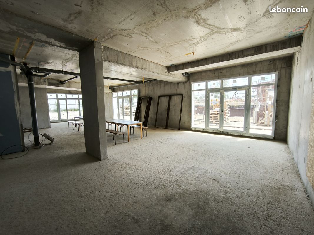Local commercial 102 m² Tours (image 2)
