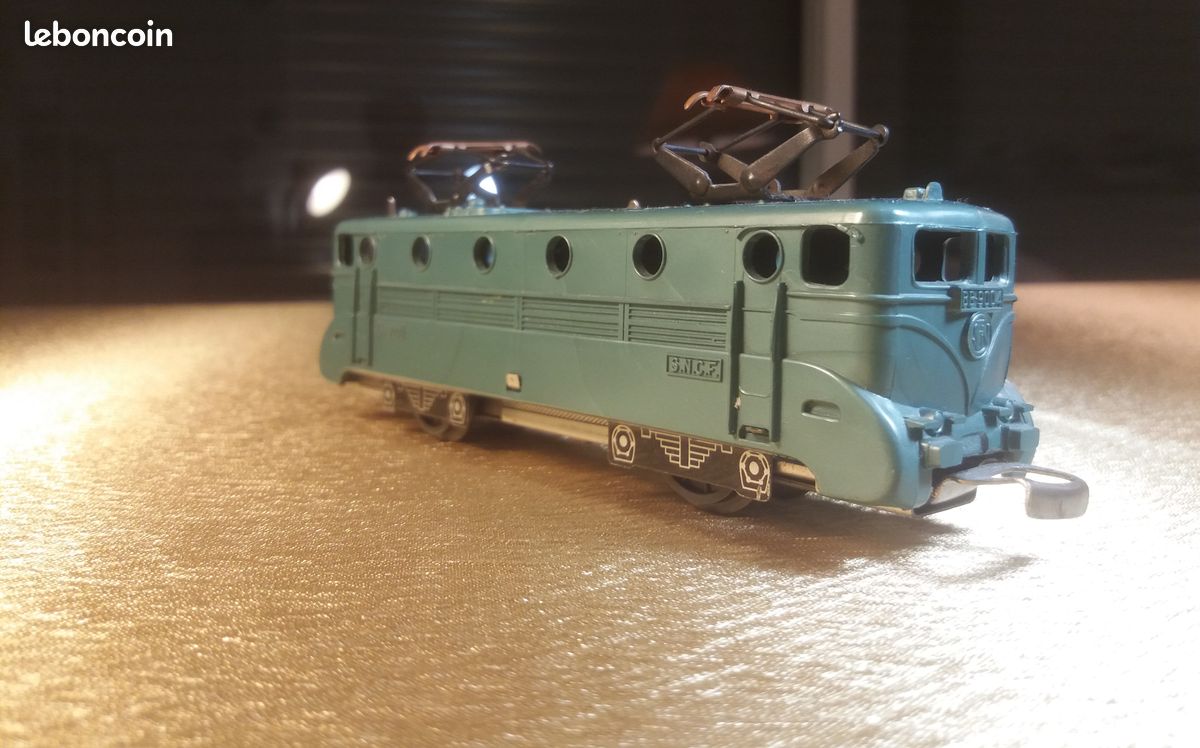 Locomotive Jouef à Clef - Modèle BB 9004 - Époque 3 (1946-1970) - Alimentation CC - Occasion