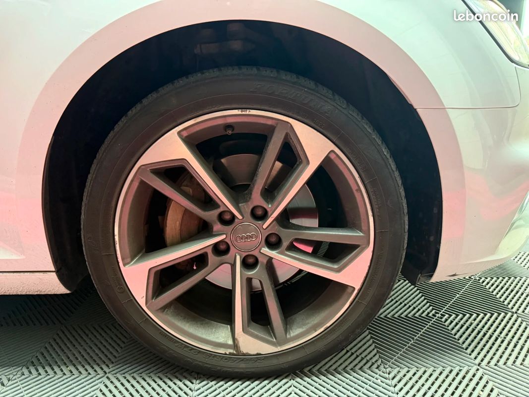 AUDI A4 AVANT BUSINESS 40 TDI 190 S tronic 7 Quattro Business Line (image 11)