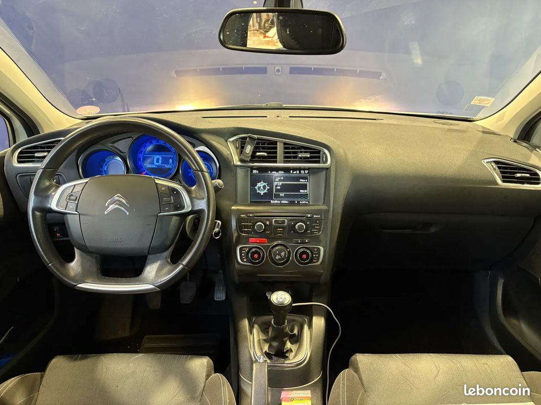 CITROEN C4 1.6 120ch MILLENIUM - 2013 - 99 000 km - Suivi complet - Première main (image 16)
