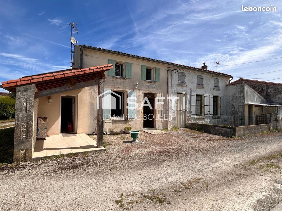 Maison 4 pièces 122 m² · à La Brousse · 122 m² · 120 000 €