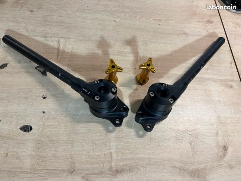 Demi Guidon bracelet rizoma ducati (image 1)