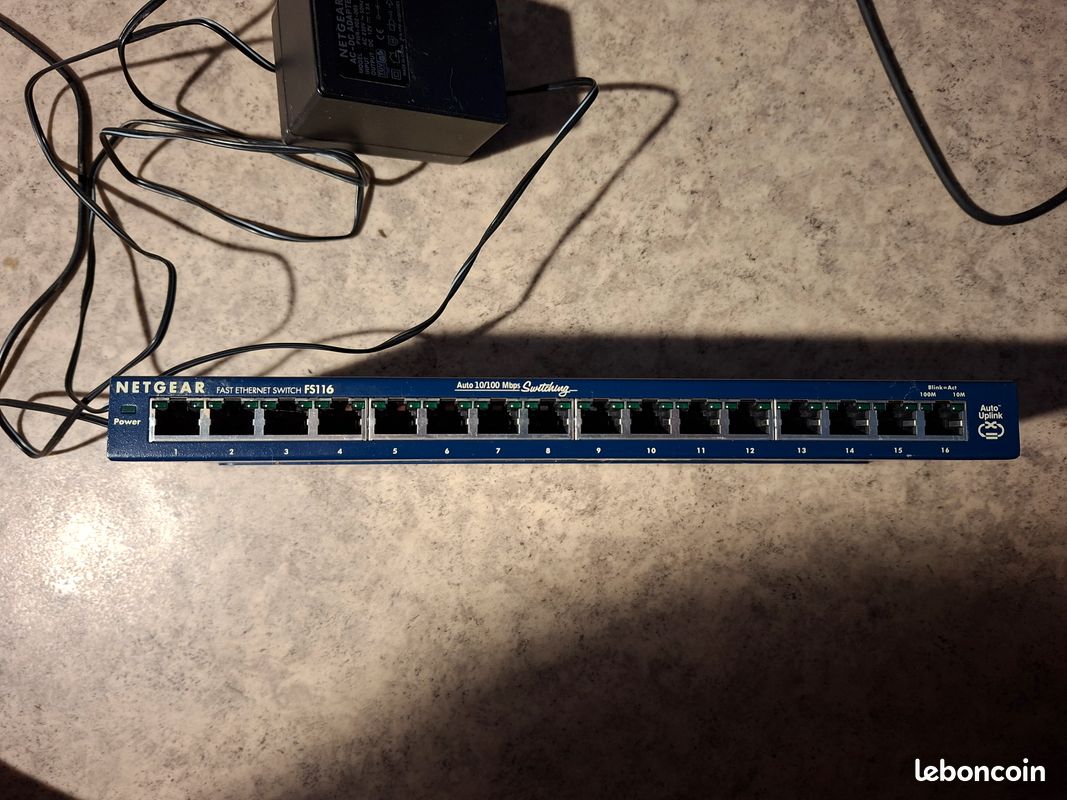 Netgear Fs116 NETGEAR fS116 Switch Fast Ethernet 16 Ports 10/100 Mbit/sec ...