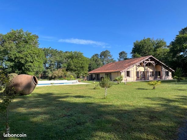 Propriété 7 pièces 226 m²