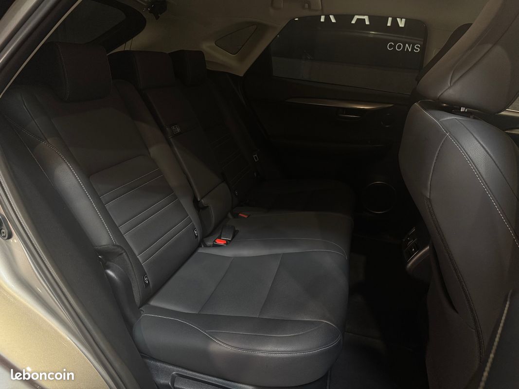 LEXUS NX MY21 300h 2WD Design Hybride (60 500 km - État irréprochable) (image 8)