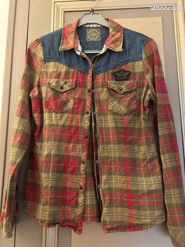 Chemise à carreaux ♦️ jean 👖 jolis boutons de Kaporal (image 2)