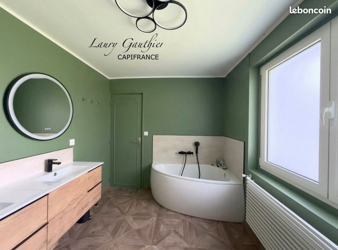 Maison 8 pièces 208 m² · à La Chapelle-d'Armentières · 208 m² · 699 000 €