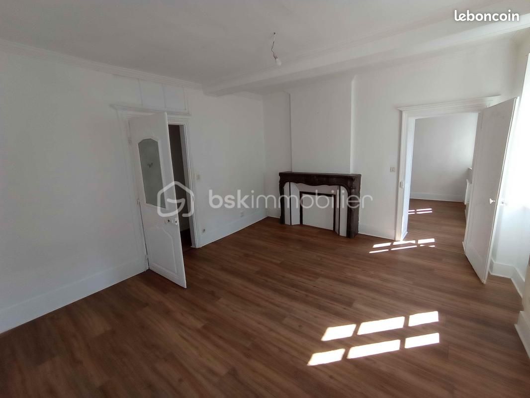 Local commercial 212 m² · à Vesoul · 212 m² · 141 000 €