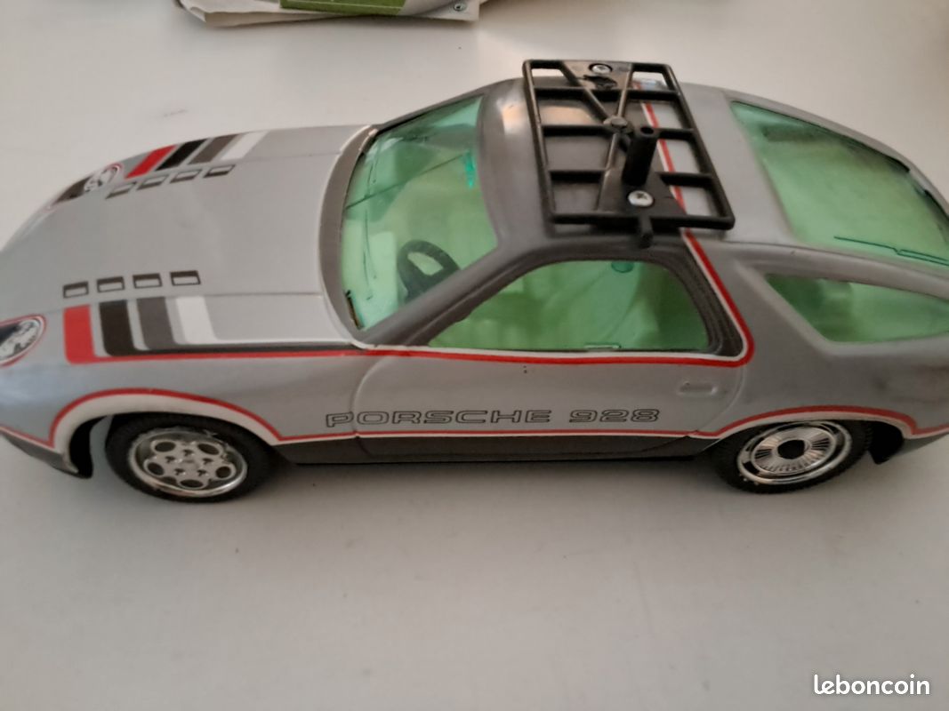 Ancienne Porsche en tôle Joustra ́928 (image 1)
