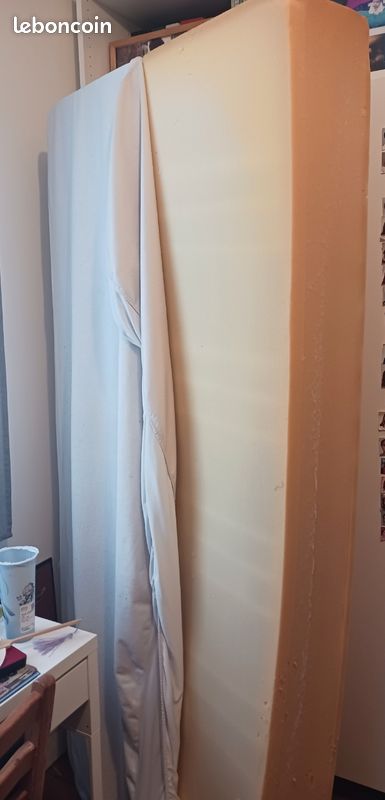 Matelas 90x200x20, Ikea modèle HOVAG, mousse et ressorts ensachés (image 1)