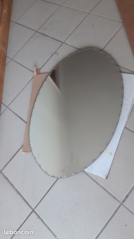 Miroir oval (image 1)