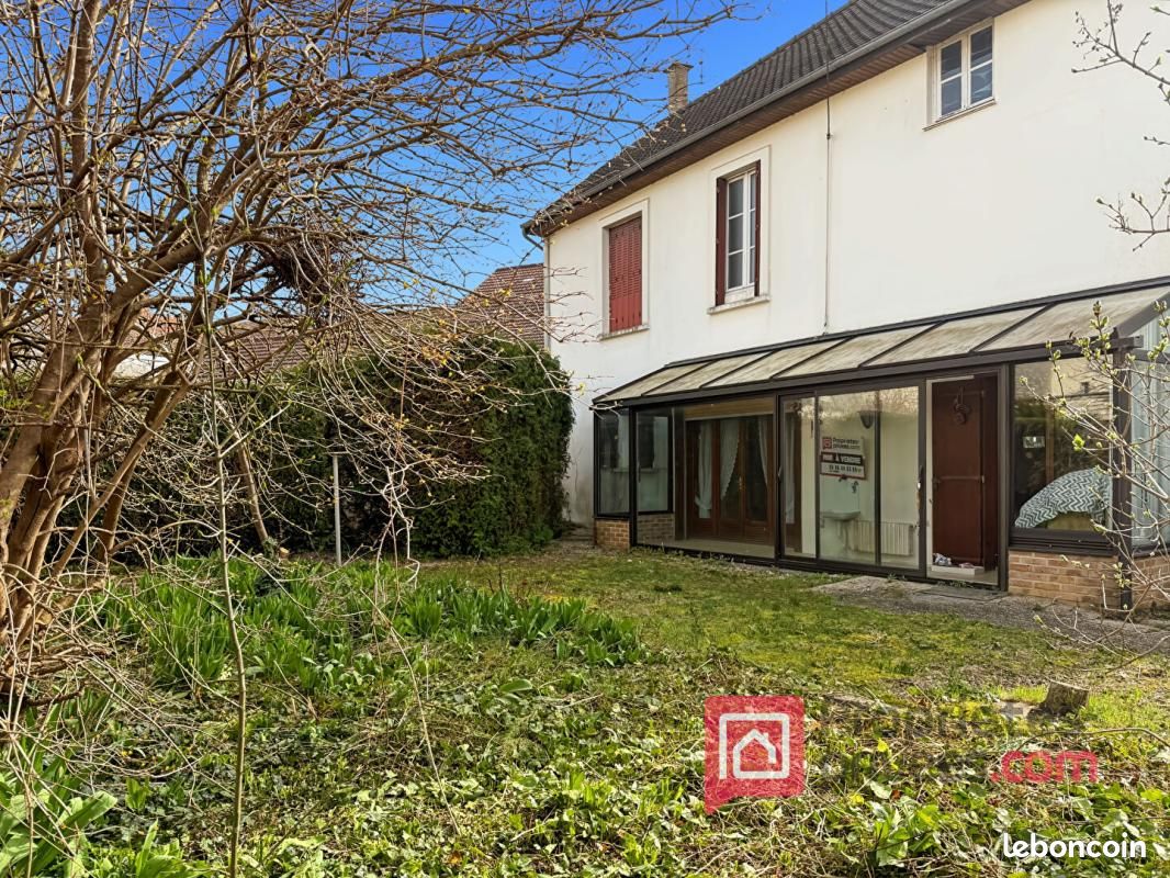 Maison 15 pièces 400 m² · à Essoyes · 400 m² · 161 500 €
