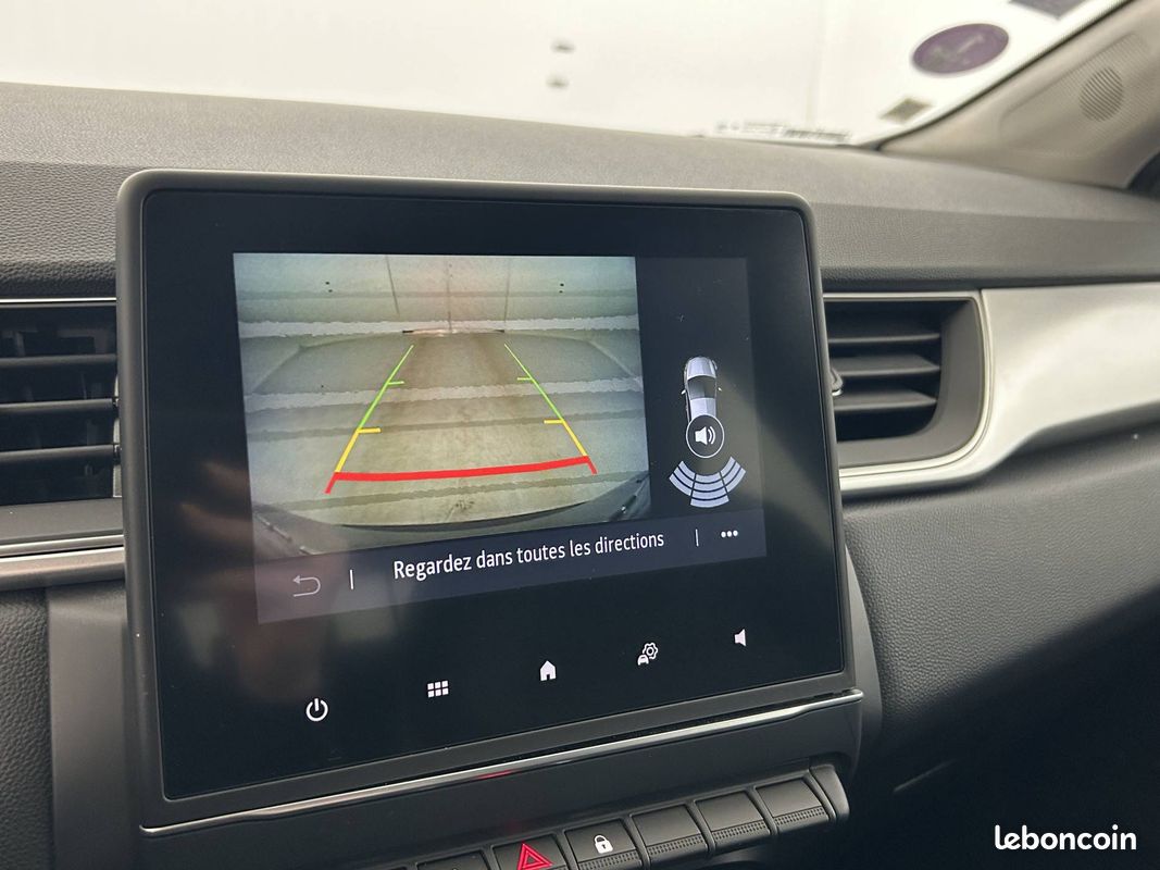 RENAULT Captur E-Tech Plug-in 160 - 21 Intens (image 24)