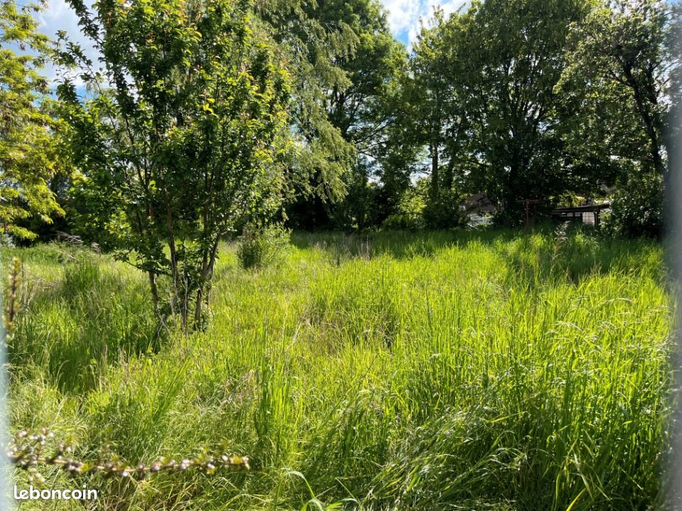Terrain 1059 m² · à Cambron · 53 500 €