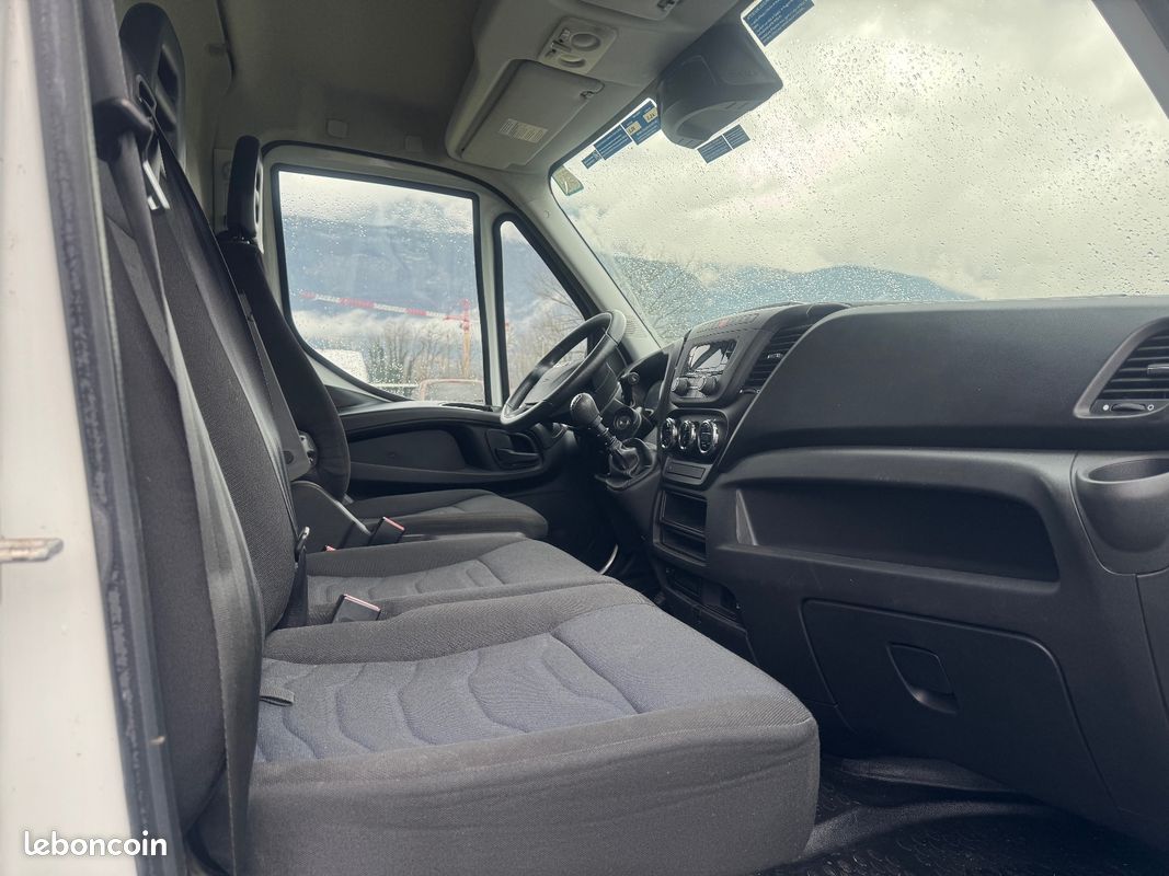 Iveco daily fourgon gn 35 c 14 v11 h2 quad-leaf bvm6 (image 6)