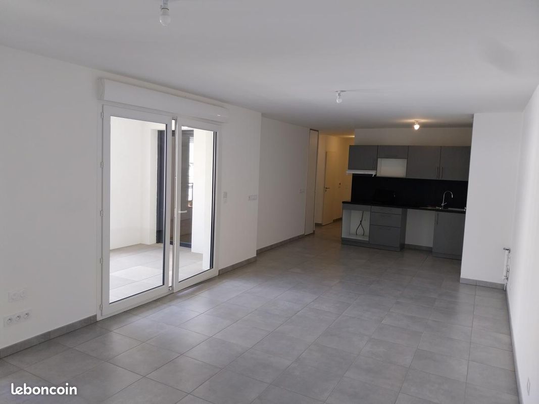 Appartement 5 pièces 97 m² · à Tassin-la-Demi-Lune · 97 m² · 1 394 €/mois
