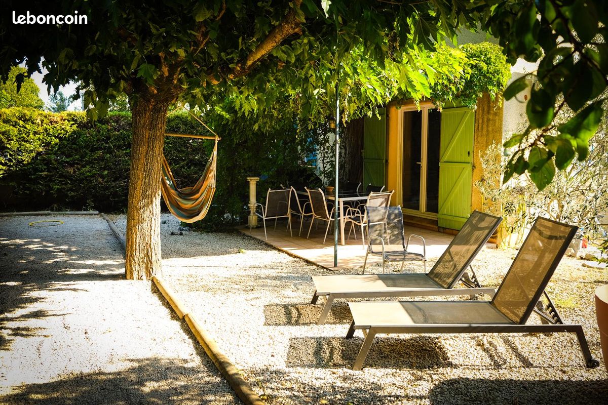 Maison 4 pièces 92 m² · à Entraigues-sur-la-Sorgue · 92 m² · 289 000 €