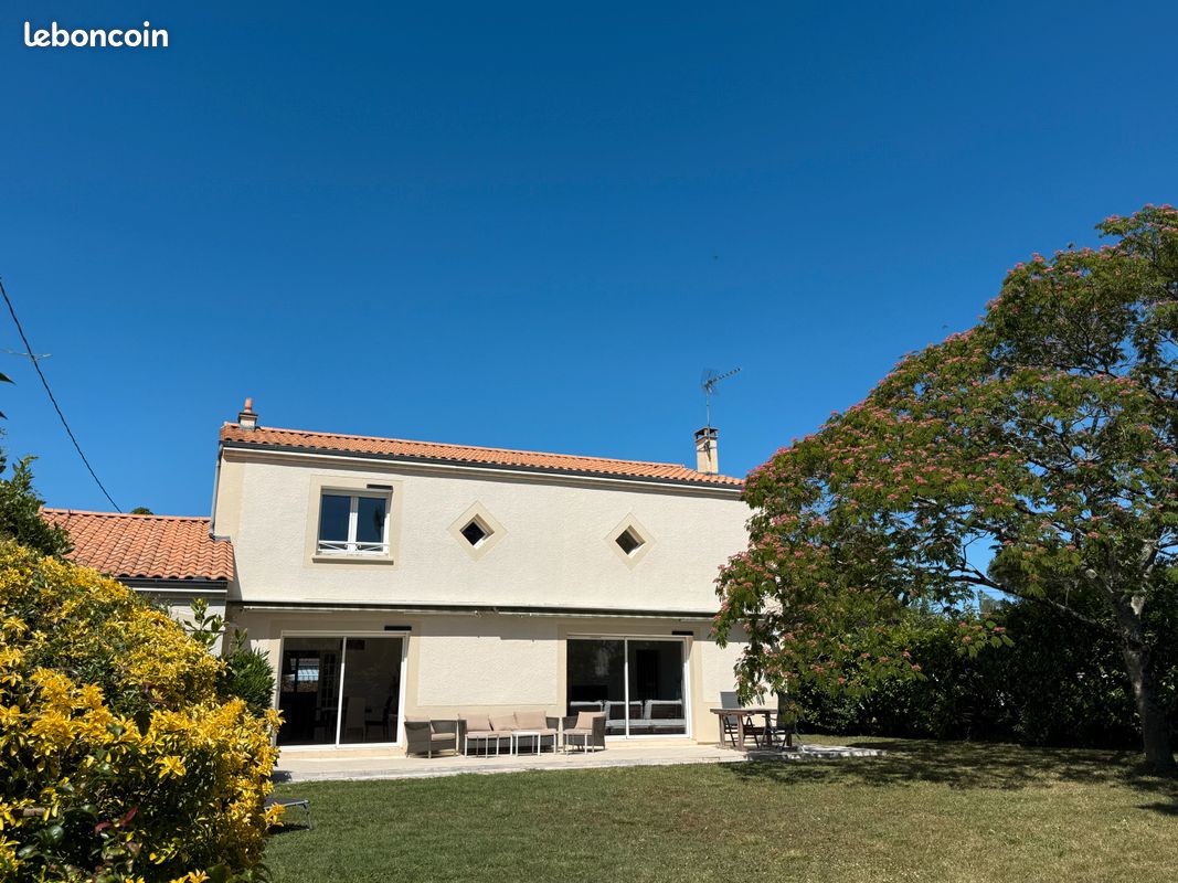 Maison 6 pièces 177 m² · à Saint-Loubès · 177 m² · 460 000 €