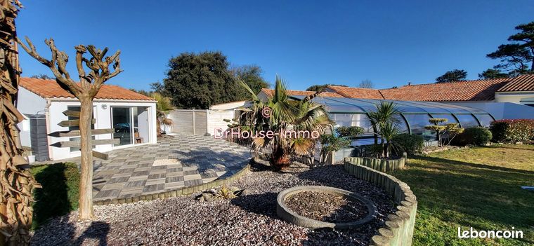 Propriété 9 pièces 198 m²