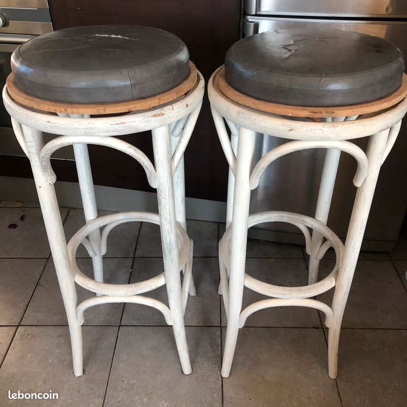 Paire de tabourets Thonet (image 1)