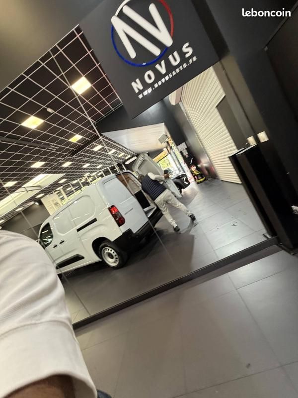 Citroën Berlingo Fourgon III (2) VAN BLUEHDI 130 S&S TAILLE XL PLANCHER 1000KG EAT8 3PL (image 22)