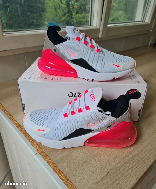 Hot Punch Air Max 270 Neon Pink Pink Nike Shoes Rose 270 Air Max