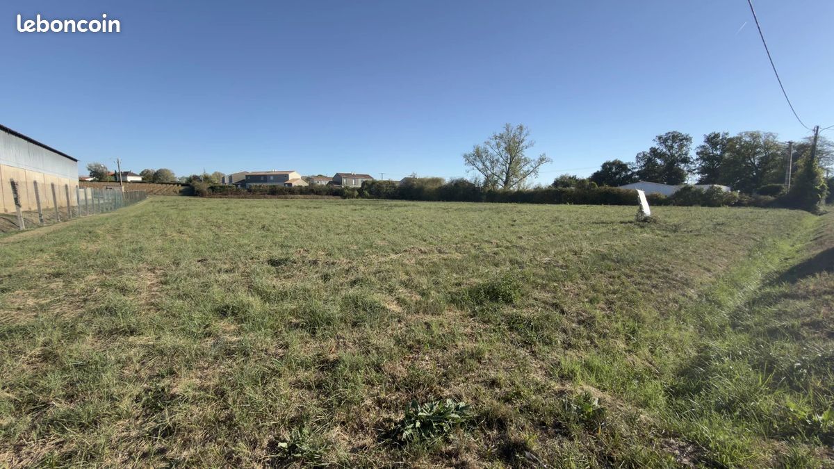 Terrain 6110 m² · à Saint-Martin-Lacaussade · 6 110 m² · 212 000 €