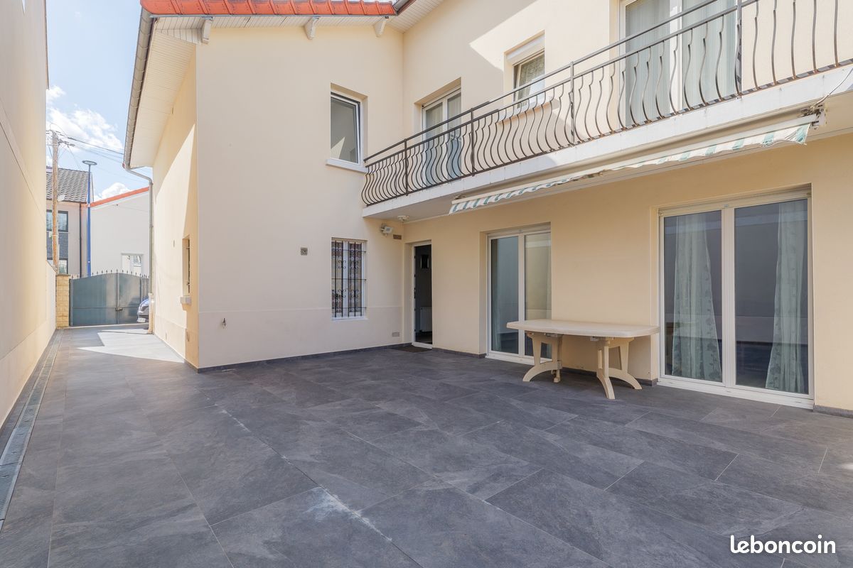 Maison 8 pièces 182 m² · à Drancy · 182 m² · 490 000 €