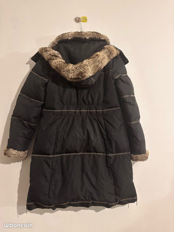 Doudoune Jacket avec Fourrure de Platinium taille S (image 8)