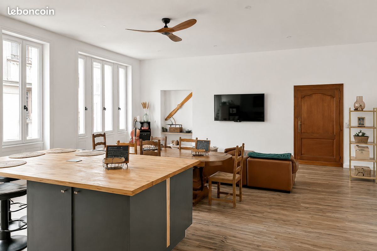 Appartement 5 pièces 150 m² · à Cognac · 150 m² · 220 000 €