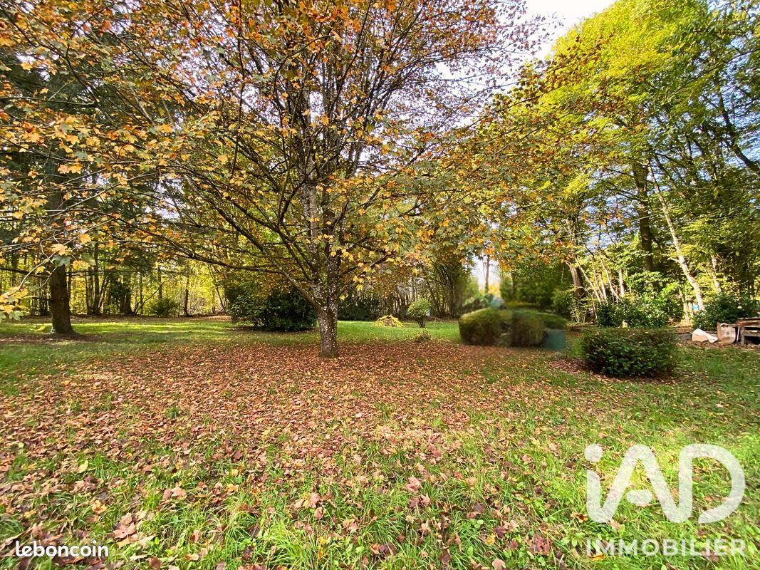 Terrain 3915 m² · à Annay · 3 915 m² · 24 000 €