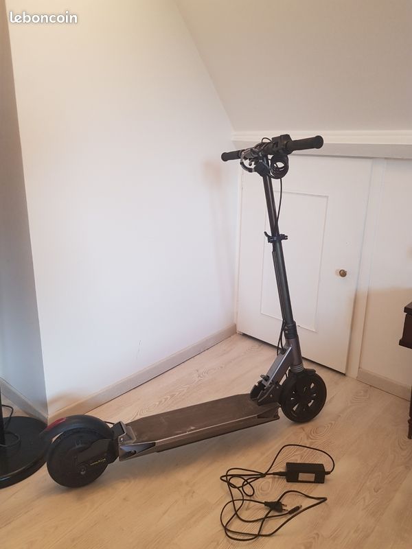 Trotinette électrique (image 1)