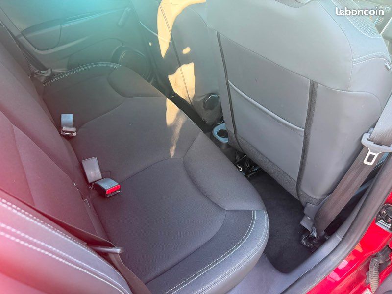Renault clio 4 dci 90ch edc boite auto faibles kms (image 11)