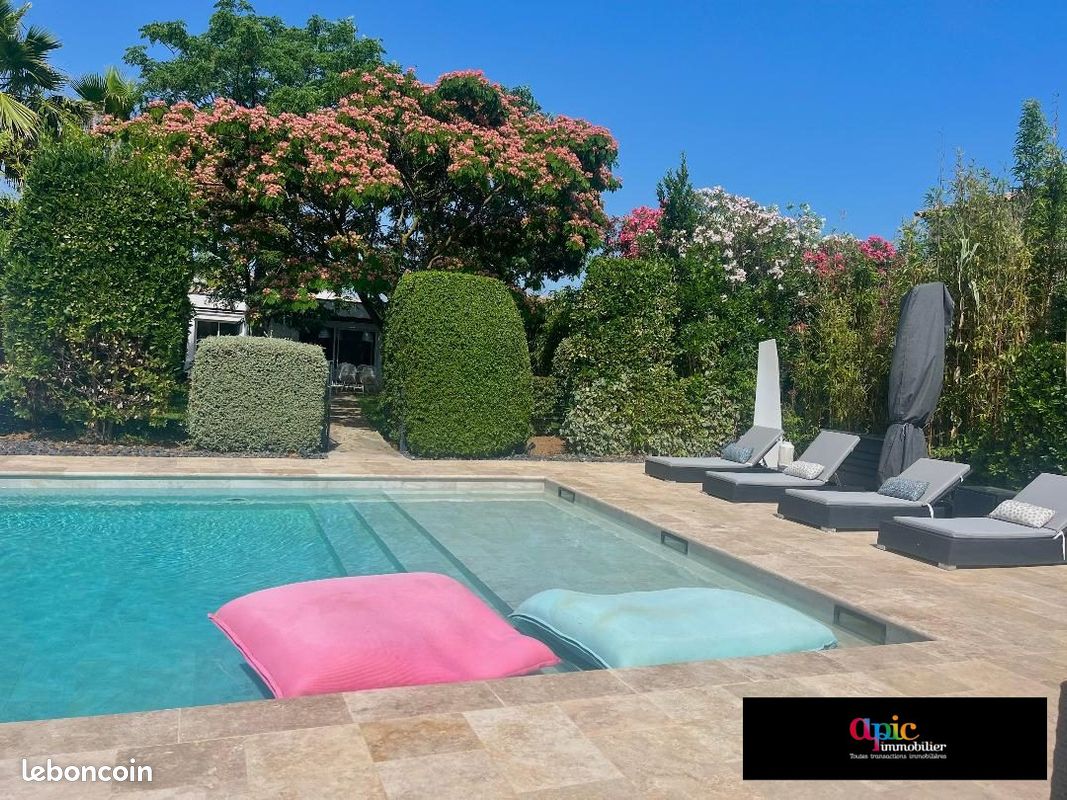 Maison 8 pièces 280 m² · à Pérols · 280 m² · 1 750 000 €