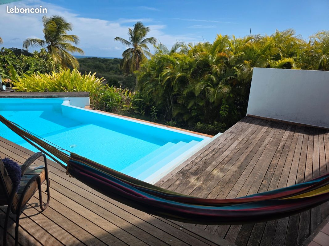 Maison 5 pièces 214 m² · à Sainte-Anne · 214 m² · 698 000 €